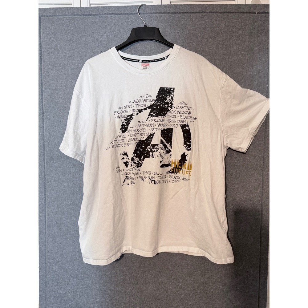 Marvel Avengers T-Shirt XXL White Hero For Life Graphic Tee Distressed Logo